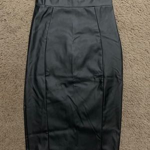 NWOT Privy Medium Black Faux Leather Split Midi Pencil Zip Up Skirt